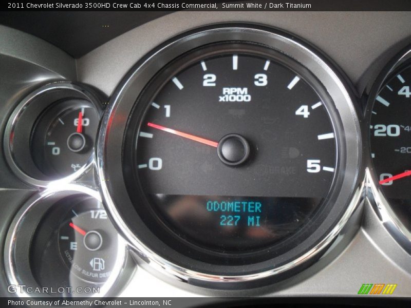 Summit White / Dark Titanium 2011 Chevrolet Silverado 3500HD Crew Cab 4x4 Chassis Commercial
