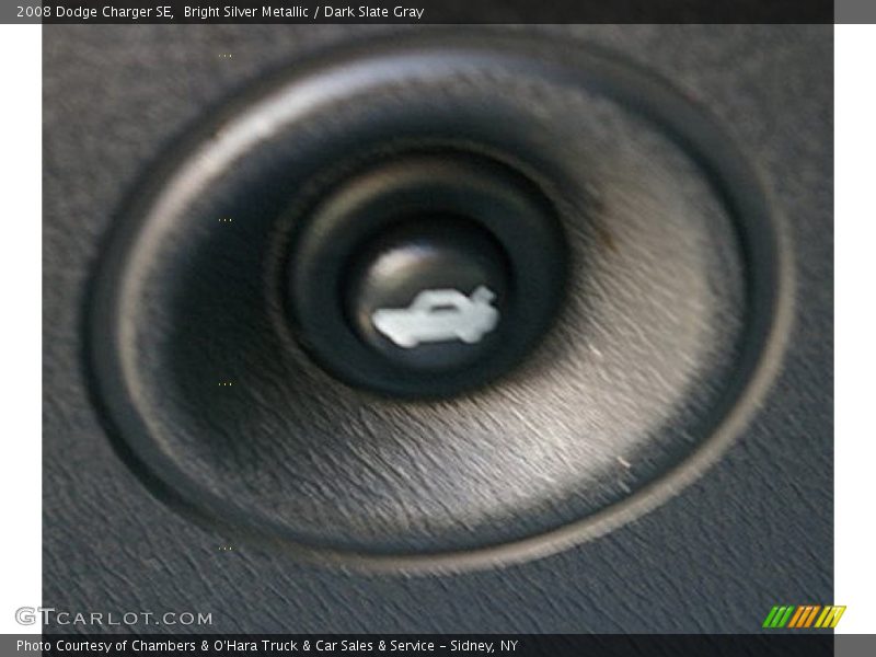 Bright Silver Metallic / Dark Slate Gray 2008 Dodge Charger SE