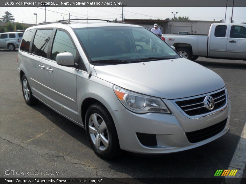 Mercury Sliver Metallic / Aero Grey 2009 Volkswagen Routan SEL