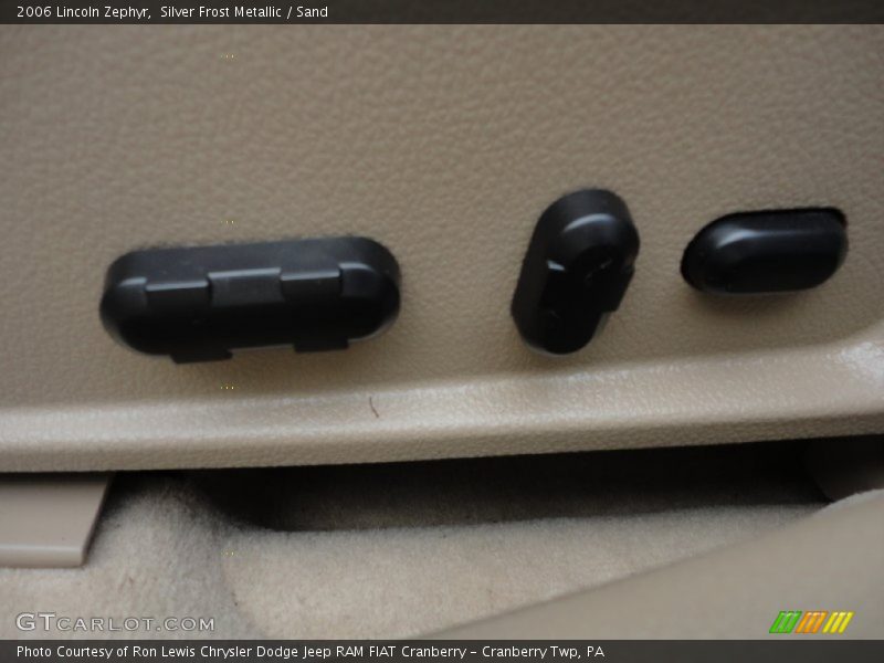 Silver Frost Metallic / Sand 2006 Lincoln Zephyr