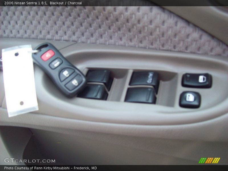 Blackout / Charcoal 2006 Nissan Sentra 1.8 S