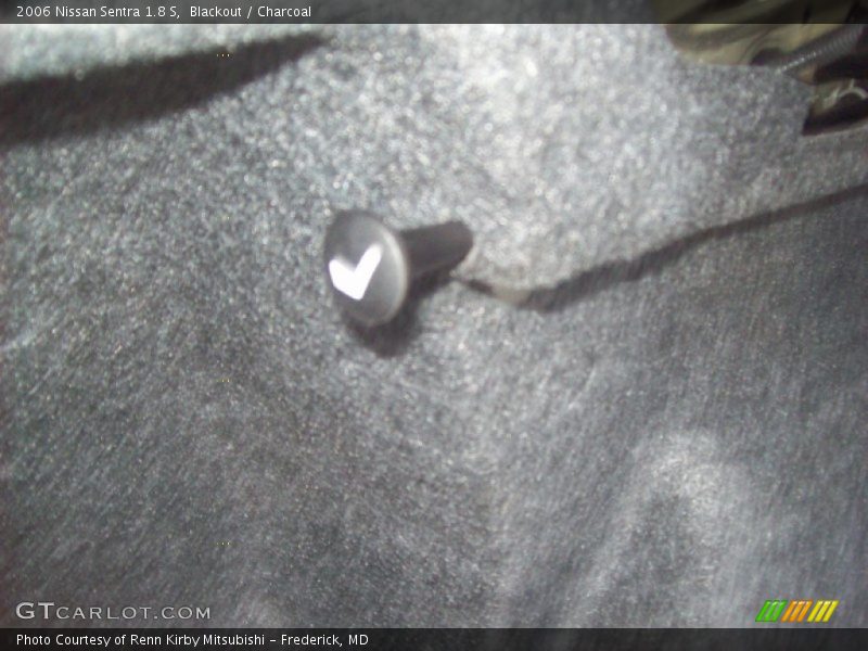 Blackout / Charcoal 2006 Nissan Sentra 1.8 S