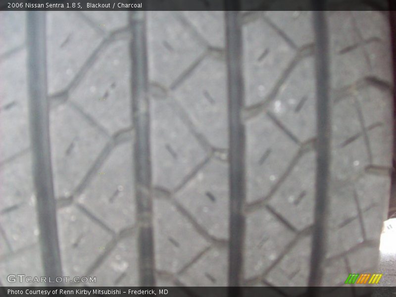 Blackout / Charcoal 2006 Nissan Sentra 1.8 S