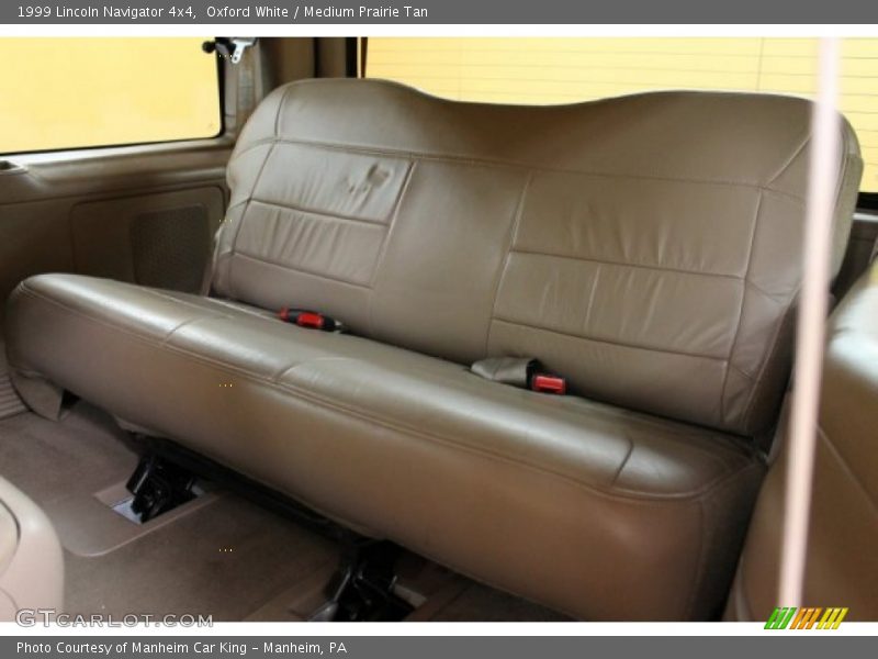  1999 Navigator 4x4 Medium Prairie Tan Interior