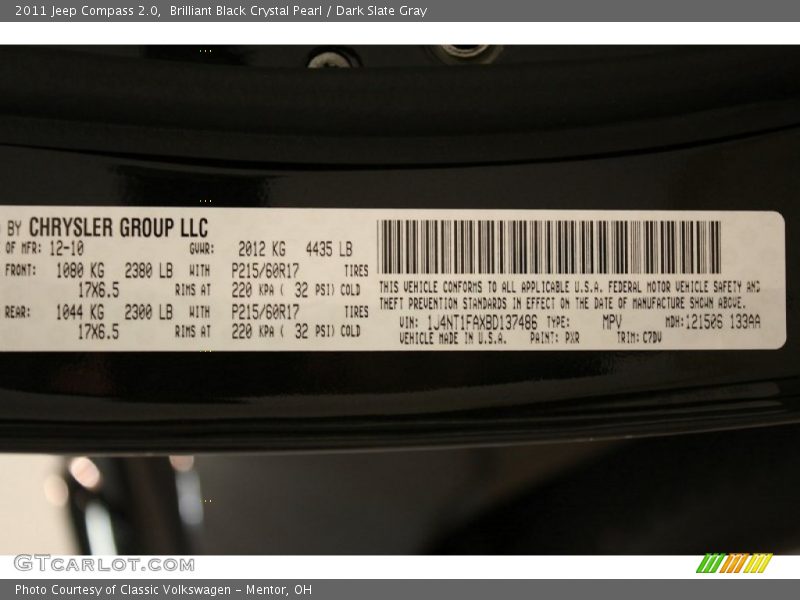 Brilliant Black Crystal Pearl / Dark Slate Gray 2011 Jeep Compass 2.0