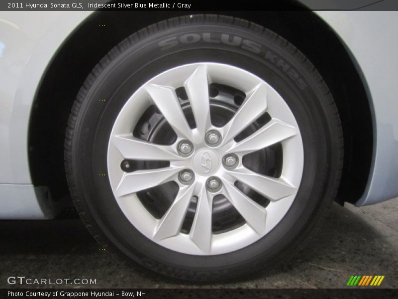 Iridescent Silver Blue Metallic / Gray 2011 Hyundai Sonata GLS