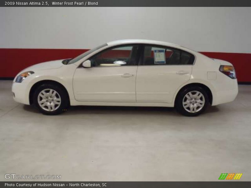 Winter Frost Pearl / Blond 2009 Nissan Altima 2.5