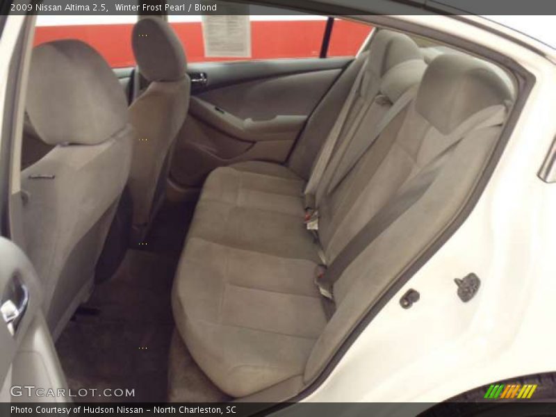 Winter Frost Pearl / Blond 2009 Nissan Altima 2.5