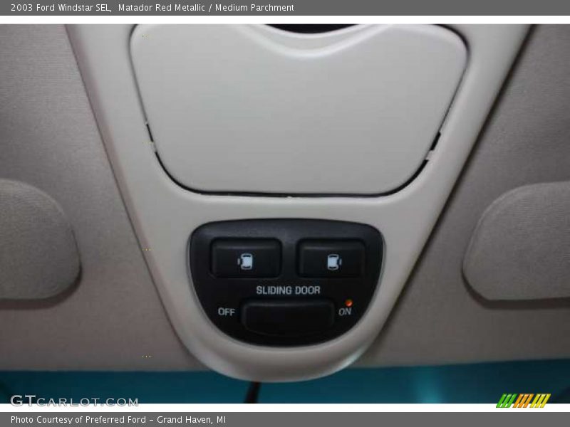 Matador Red Metallic / Medium Parchment 2003 Ford Windstar SEL