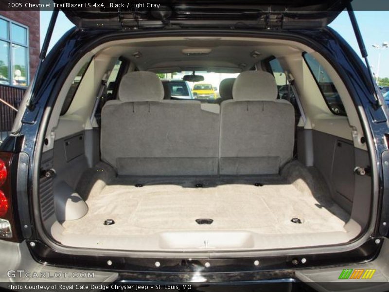 Black / Light Gray 2005 Chevrolet TrailBlazer LS 4x4