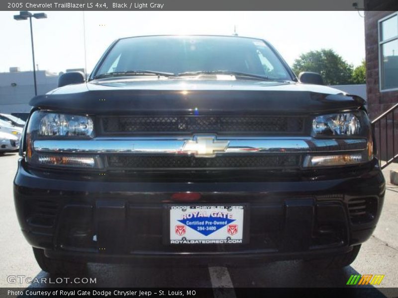 Black / Light Gray 2005 Chevrolet TrailBlazer LS 4x4