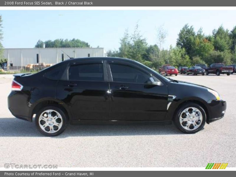 Black / Charcoal Black 2008 Ford Focus SES Sedan