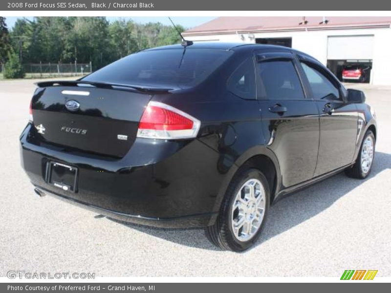 Black / Charcoal Black 2008 Ford Focus SES Sedan