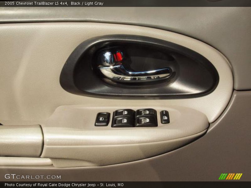 Black / Light Gray 2005 Chevrolet TrailBlazer LS 4x4
