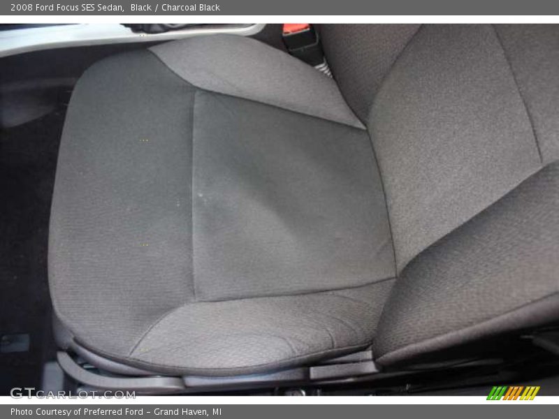 Black / Charcoal Black 2008 Ford Focus SES Sedan