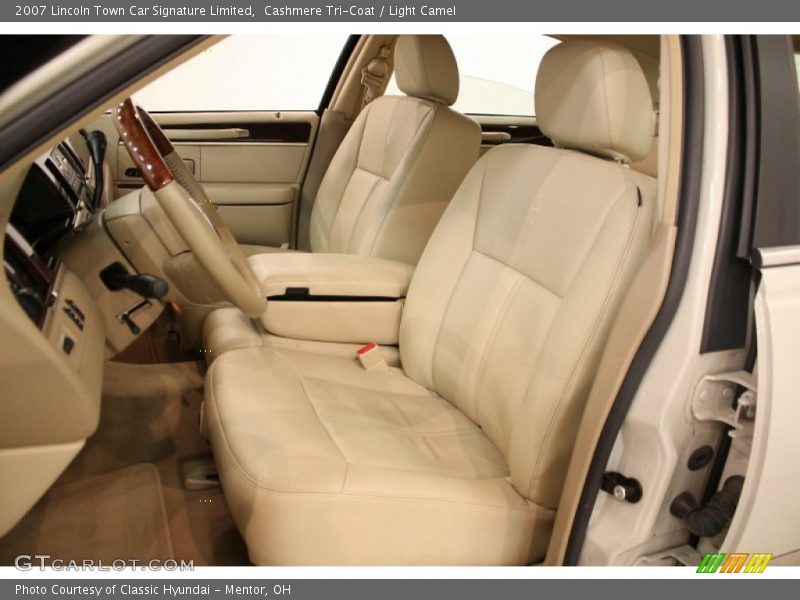  2007 Town Car Signature Limited Light Camel Interior