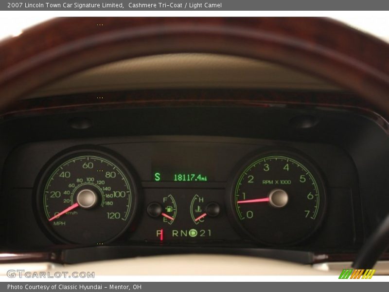  2007 Town Car Signature Limited Signature Limited Gauges