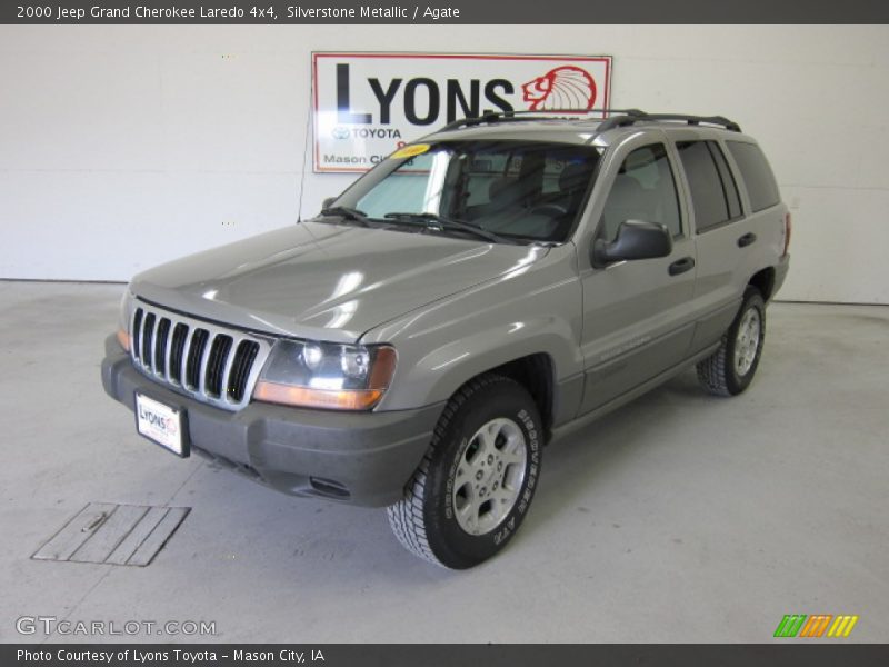 Silverstone Metallic / Agate 2000 Jeep Grand Cherokee Laredo 4x4