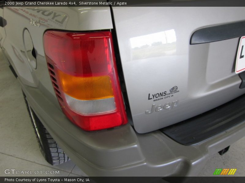 Silverstone Metallic / Agate 2000 Jeep Grand Cherokee Laredo 4x4
