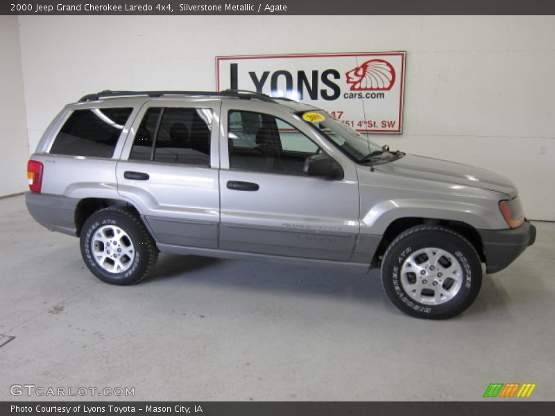 Silverstone Metallic / Agate 2000 Jeep Grand Cherokee Laredo 4x4