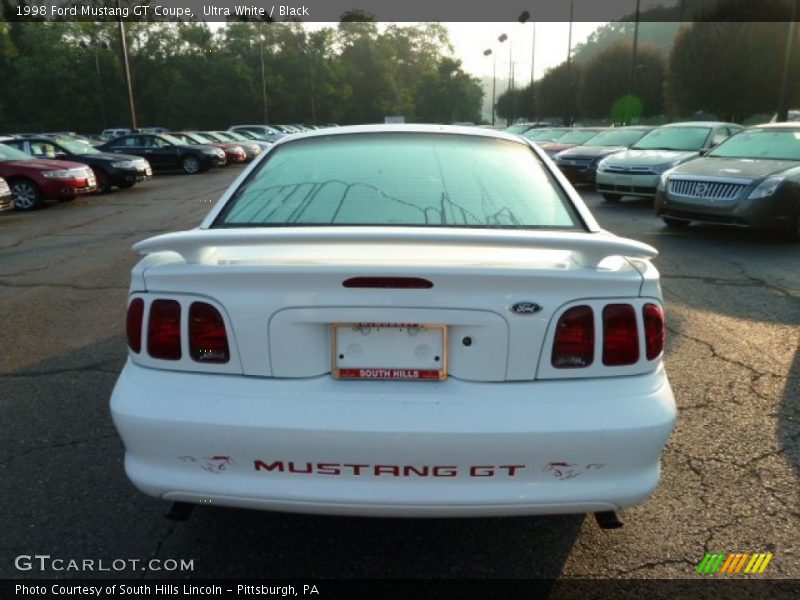 Ultra White / Black 1998 Ford Mustang GT Coupe