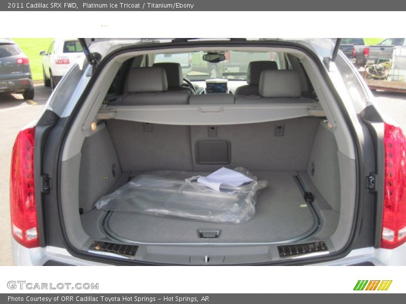 Platinum Ice Tricoat / Titanium/Ebony 2011 Cadillac SRX FWD