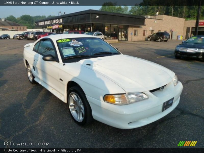 Ultra White / Black 1998 Ford Mustang GT Coupe