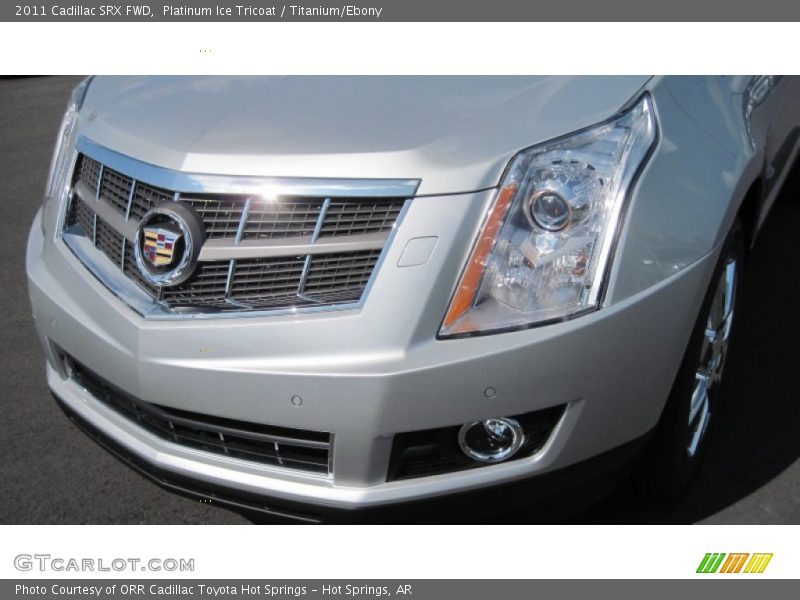 Platinum Ice Tricoat / Titanium/Ebony 2011 Cadillac SRX FWD