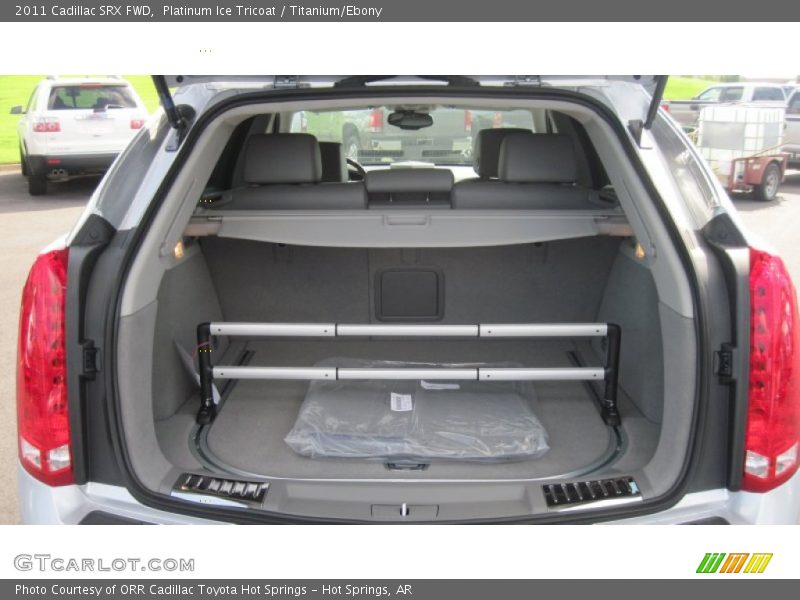Platinum Ice Tricoat / Titanium/Ebony 2011 Cadillac SRX FWD