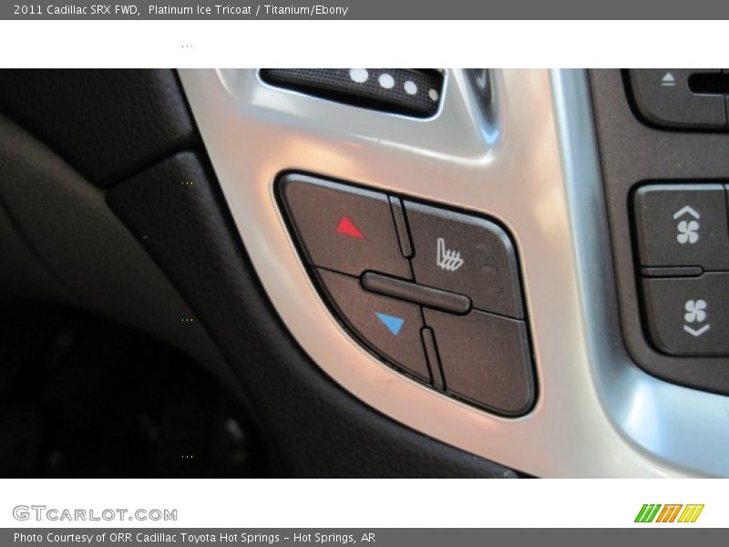 Platinum Ice Tricoat / Titanium/Ebony 2011 Cadillac SRX FWD