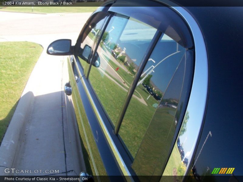 Ebony Black / Black 2004 Kia Amanti