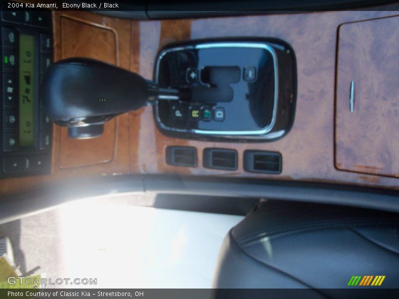 Ebony Black / Black 2004 Kia Amanti