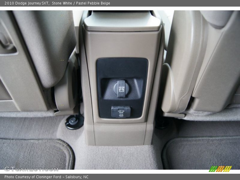 Stone White / Pastel Pebble Beige 2010 Dodge Journey SXT