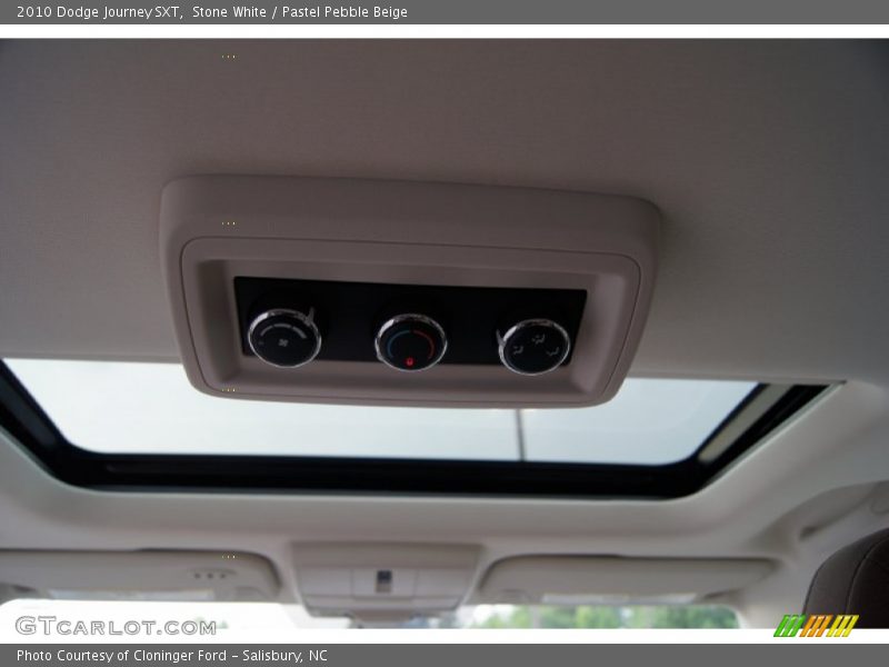Stone White / Pastel Pebble Beige 2010 Dodge Journey SXT