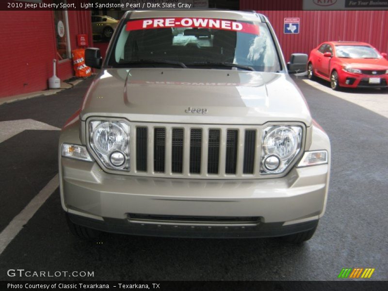 Light Sandstone Pearl / Dark Slate Gray 2010 Jeep Liberty Sport