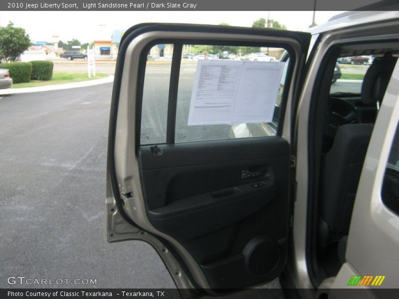 Light Sandstone Pearl / Dark Slate Gray 2010 Jeep Liberty Sport