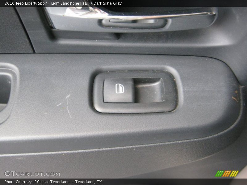 Light Sandstone Pearl / Dark Slate Gray 2010 Jeep Liberty Sport