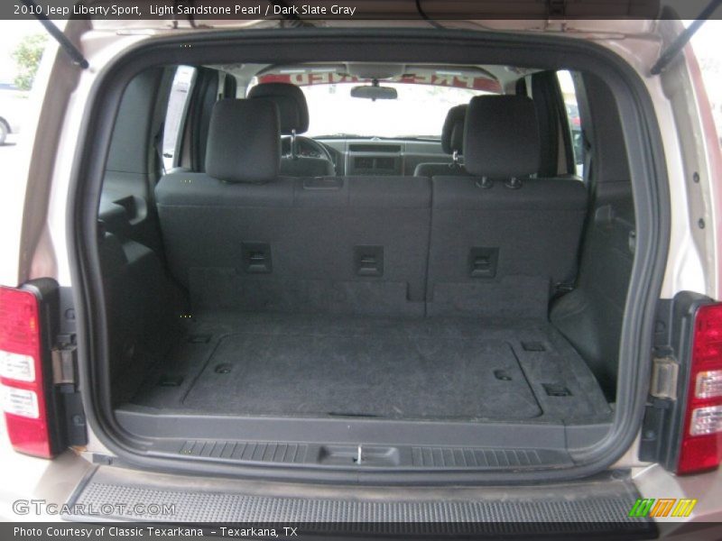 Light Sandstone Pearl / Dark Slate Gray 2010 Jeep Liberty Sport