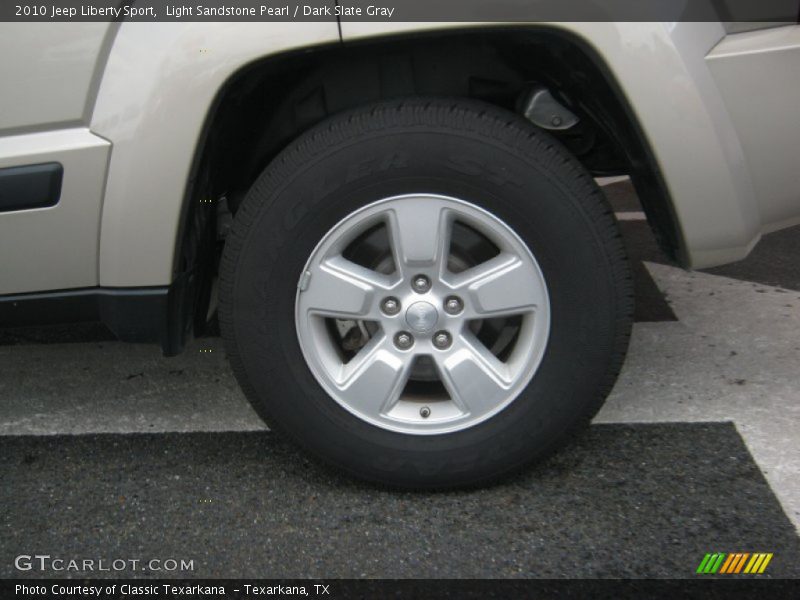 Light Sandstone Pearl / Dark Slate Gray 2010 Jeep Liberty Sport