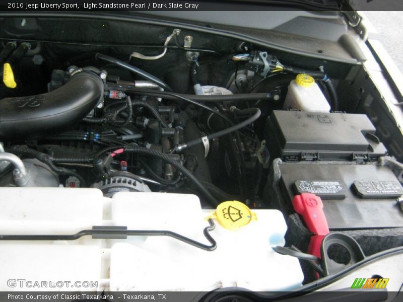 Light Sandstone Pearl / Dark Slate Gray 2010 Jeep Liberty Sport