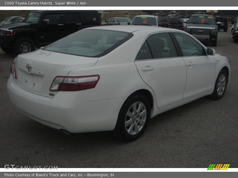 Super White / Ash 2009 Toyota Camry Hybrid