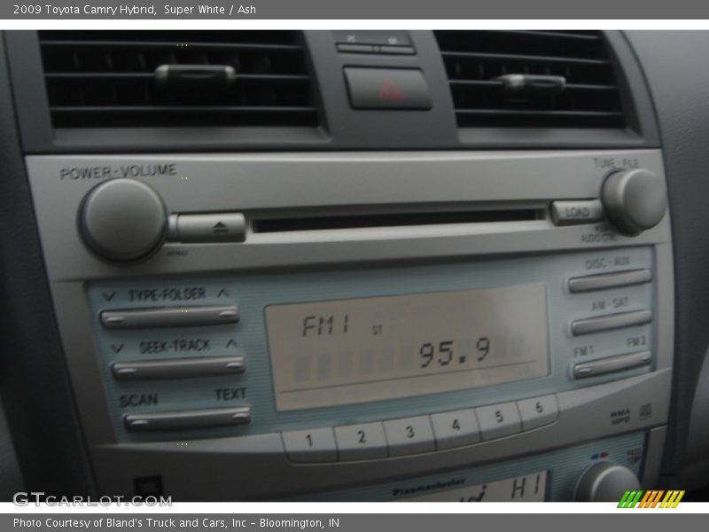 Super White / Ash 2009 Toyota Camry Hybrid