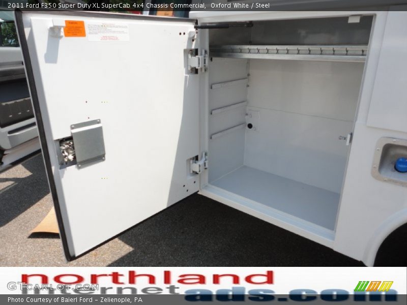 Oxford White / Steel 2011 Ford F350 Super Duty XL SuperCab 4x4 Chassis Commercial