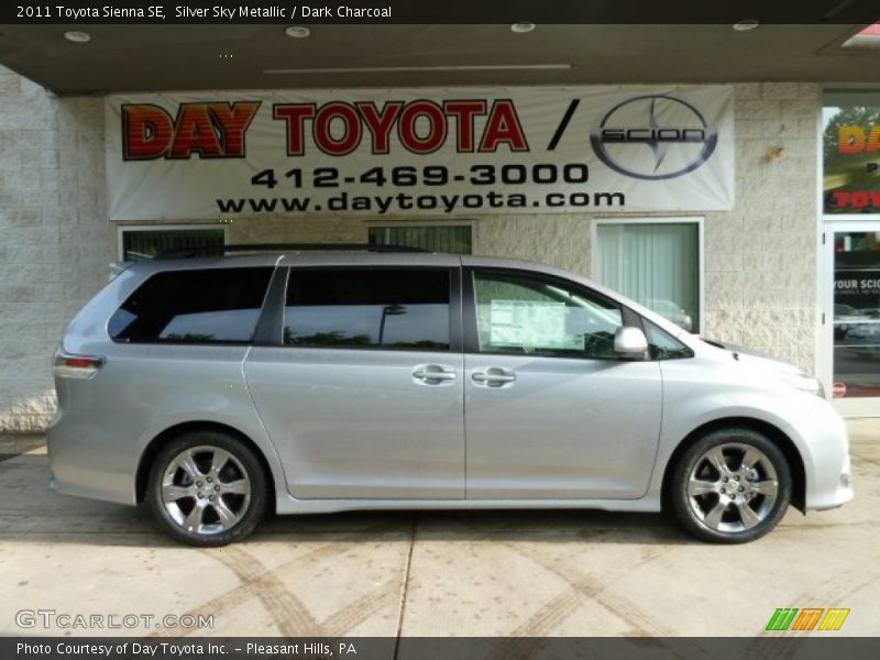 Silver Sky Metallic / Dark Charcoal 2011 Toyota Sienna SE