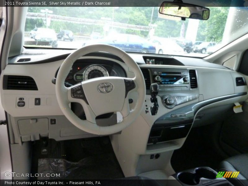 Dashboard of 2011 Sienna SE