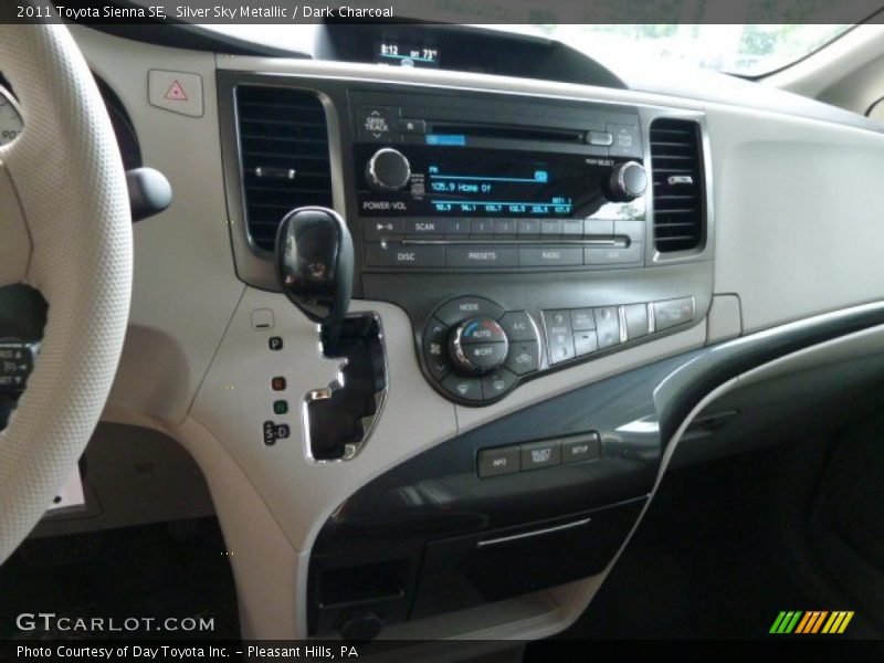 Controls of 2011 Sienna SE