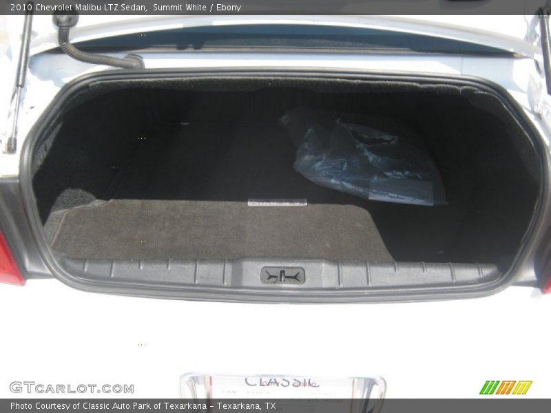 Summit White / Ebony 2010 Chevrolet Malibu LTZ Sedan