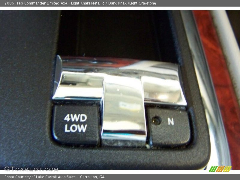 Light Khaki Metallic / Dark Khaki/Light Graystone 2006 Jeep Commander Limited 4x4