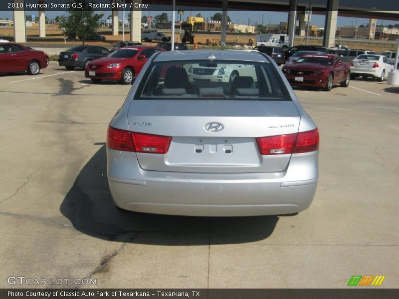 Radiant Silver / Gray 2010 Hyundai Sonata GLS