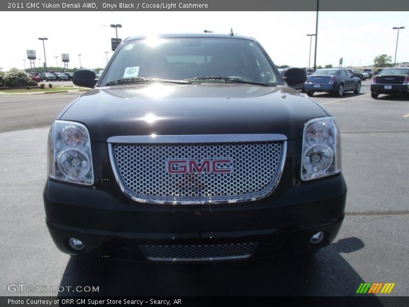 Onyx Black / Cocoa/Light Cashmere 2011 GMC Yukon Denali AWD